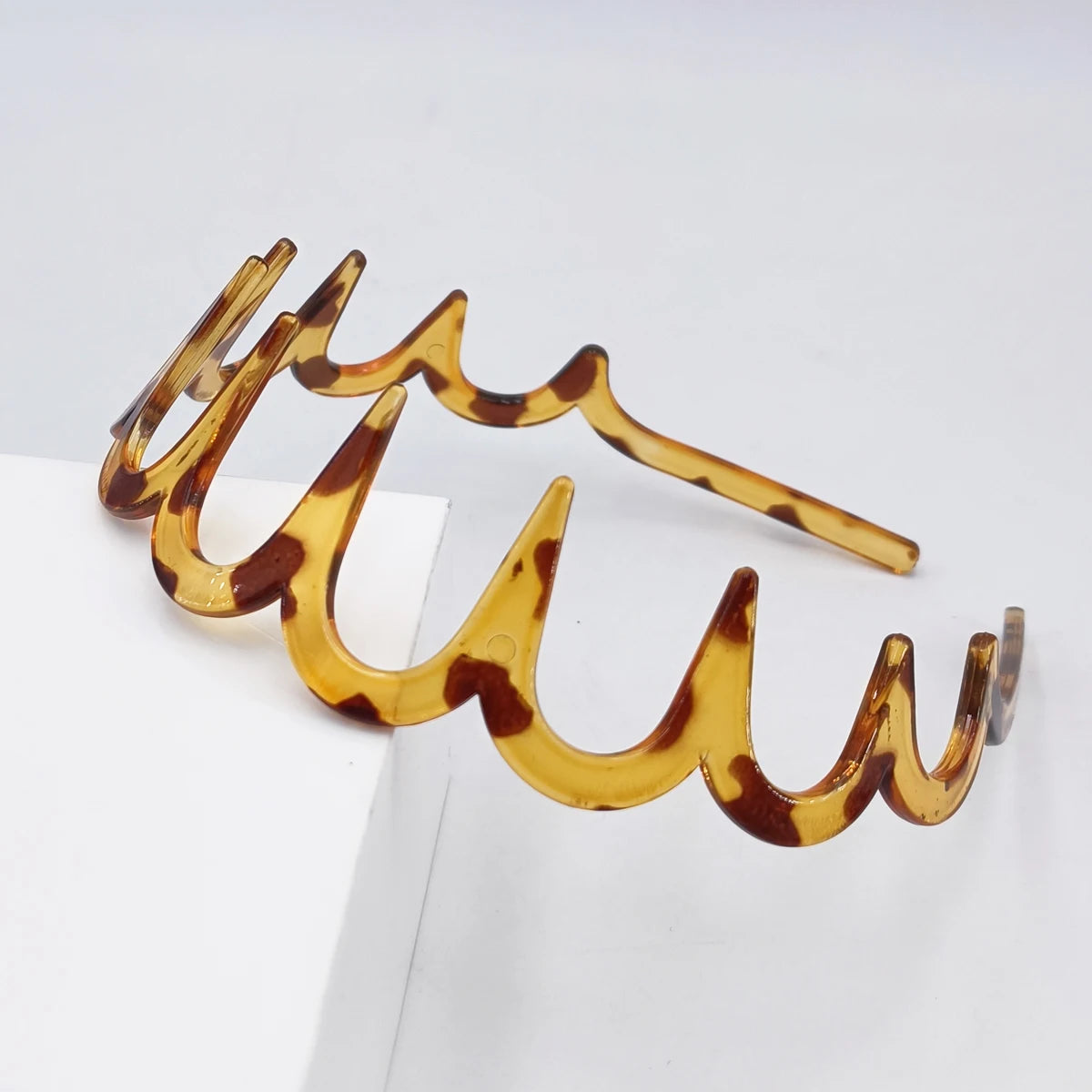 Women's Retro Tortoiseshell Wave Headbands – Non-Slip Hair Bands Fashion Headband SWANS Yellow Spot
