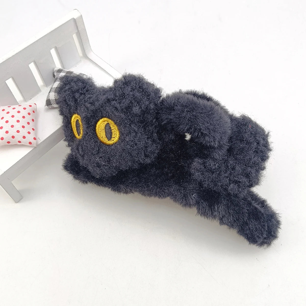 Plush Cat Claw Hair Clip – Cute Cartoon Shark Bun Clip Hair Claw Clip SWANS
