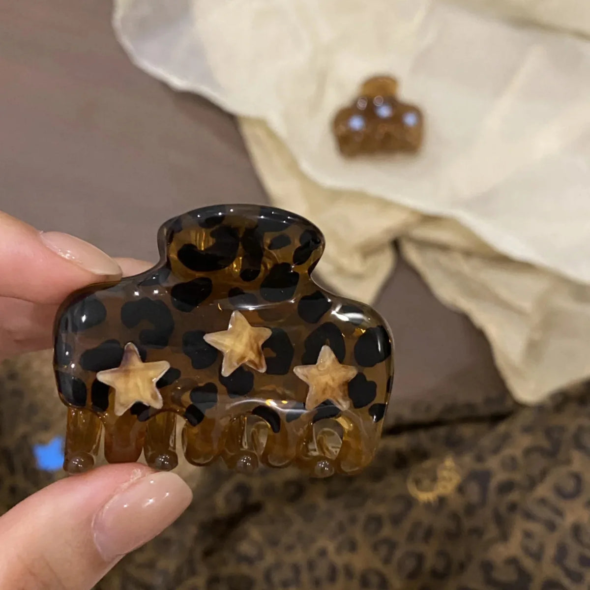 Vintage Star Leopard Print Hair Claw Clip – Acrylic Jaw Clip Hair Claw Clip SWANS Coffee
