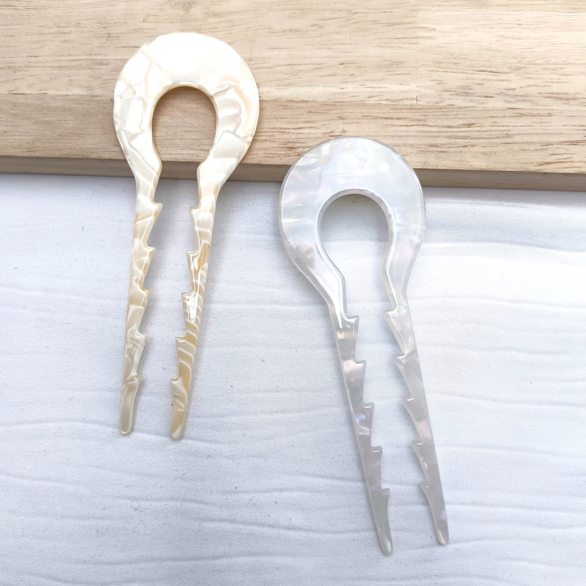 U-Shape Hair Forks Anti-Slip Teeth Vintage Pins – 2/3 Pack Hair Fork Set SWANS 2 PCS C