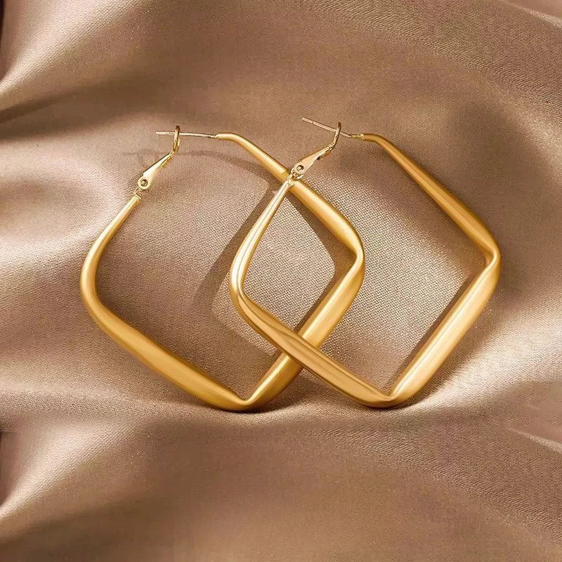 Vintage Metal Drop Earrings for Women – Gold & Silver Drop Earrings SWANS Golden C