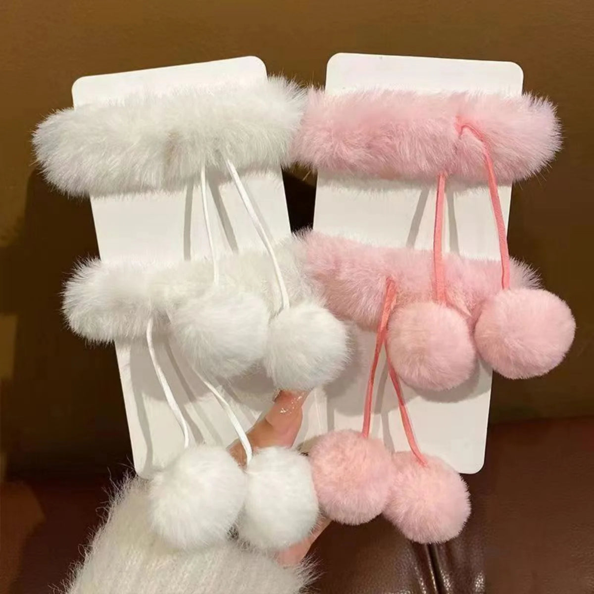 2-Pack Fluffy Pom Faux Fur Hair Clips – Women's Winter Hairpins Faux Fur Hair Clips SWANS