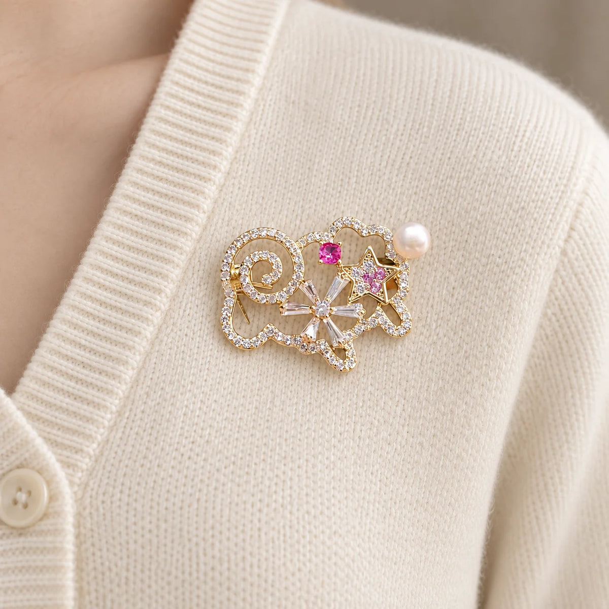 Hollow Sheep Rhinestone Brooch – Gold-Tone Fashion Pin Fashion Brooch Pin SWANS