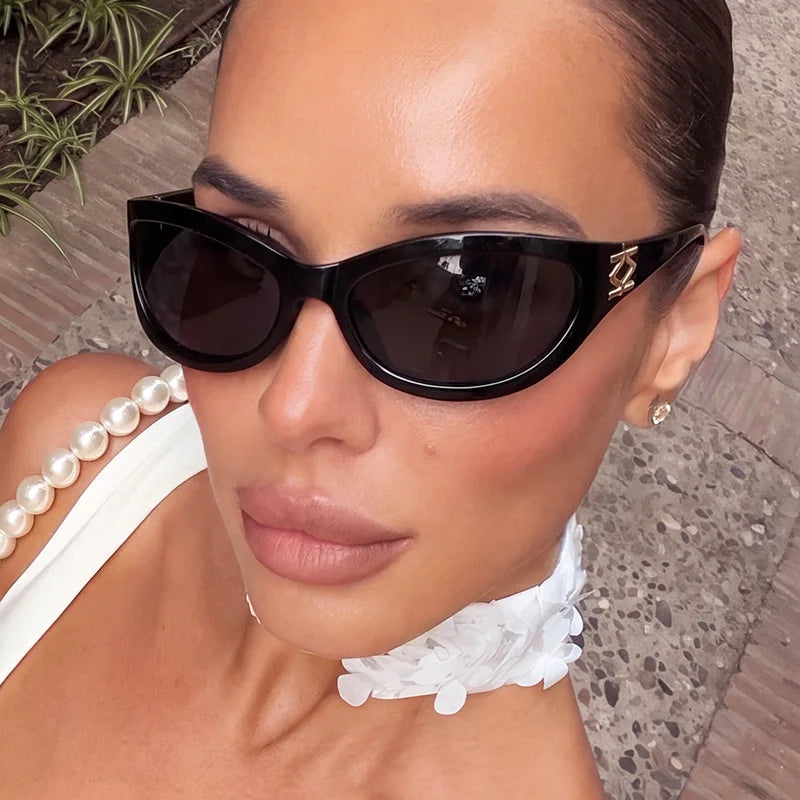 TOYEARN Y2K Punk Sunglasses UV400 Windproof Curved Lens Unisex Fashion Sunglasses SWANS