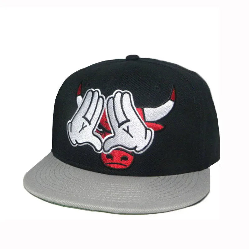 Unisex Flat Brim Hip-Hop Cap – Bull Embroidery Black Baseball Hat Hip-Hop Flat Brim Cap SWANS