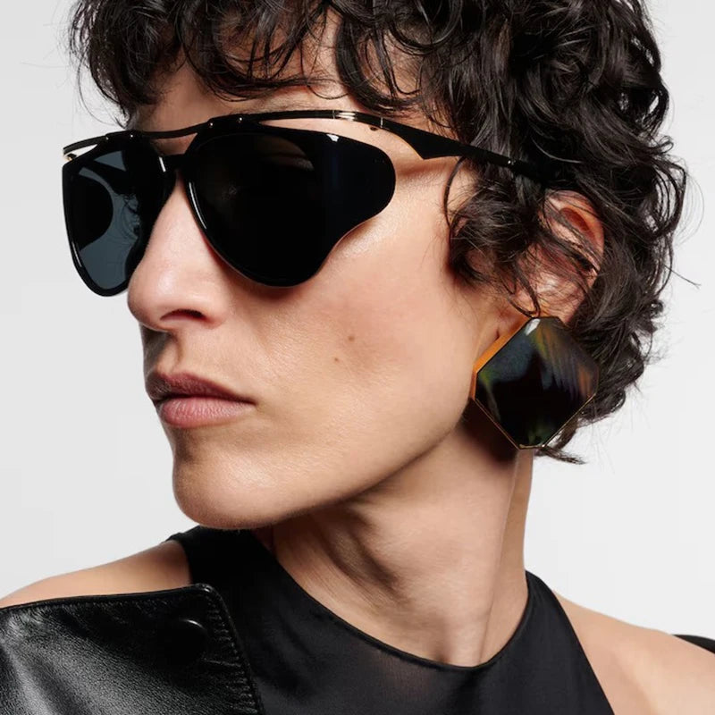 TOYEARN Vintage Cat Eye Pilot Sunglasses UV400 Punk Rivet Fashion Sunglasses SWANS