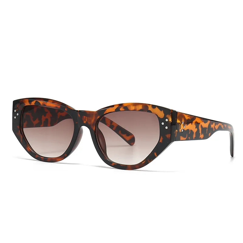 TOYEARN Cat Eye Rivet Sunglasses Women UV400 Big Frame Cat Eye Sunglasses SWANS Leopard Tea As the photo