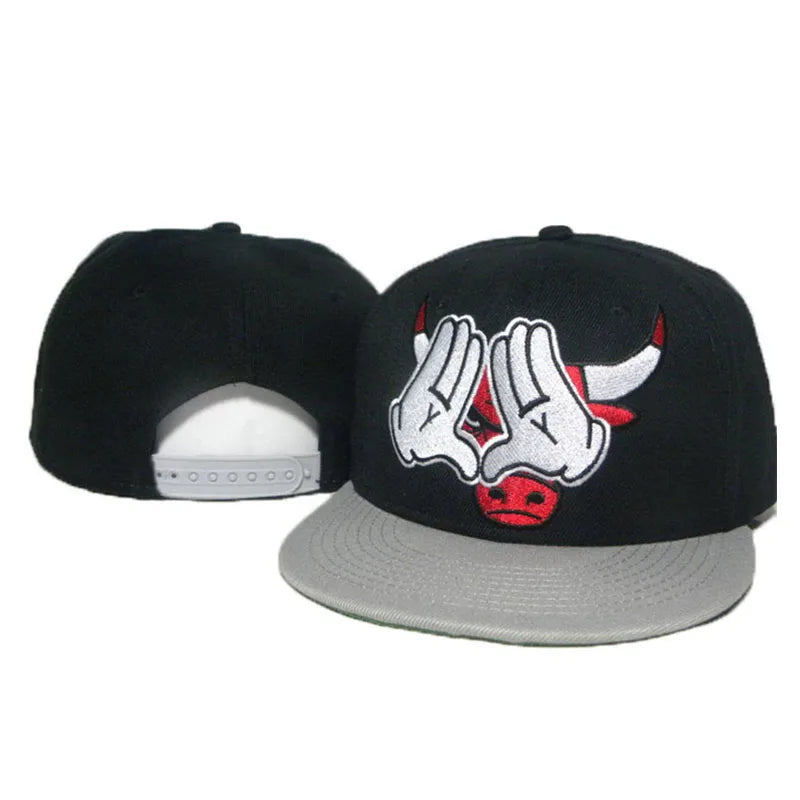 Unisex Flat Brim Hip-Hop Cap – Bull Embroidery Black Baseball Hat Hip-Hop Flat Brim Cap SWANS