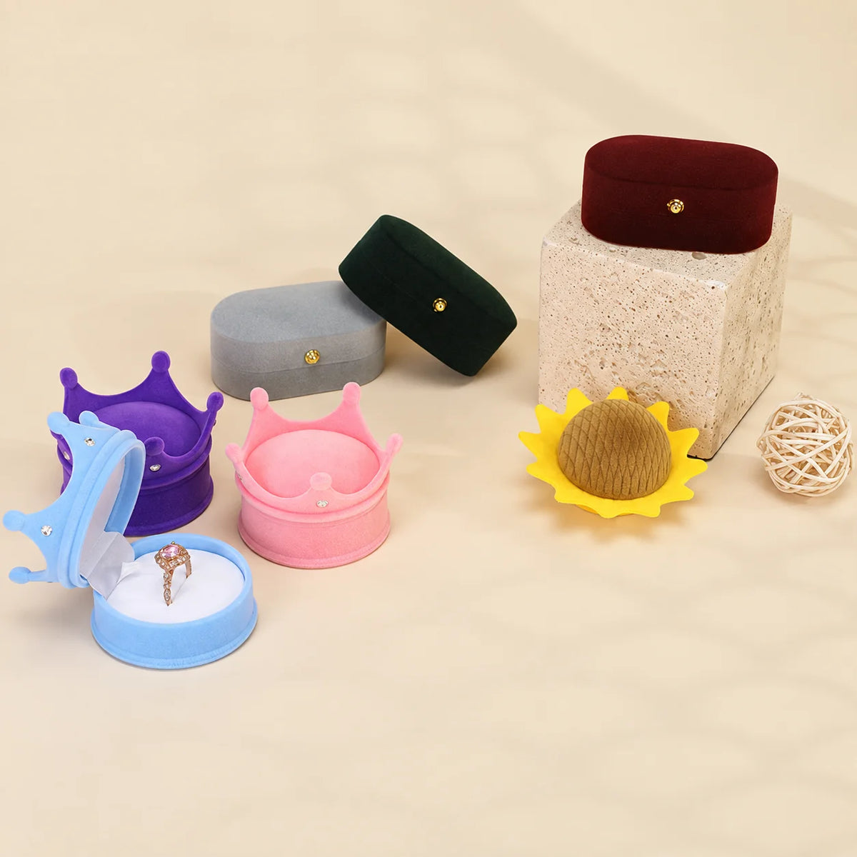 Cute Cartoon Velvet Jewelry Gift Box – Portable Ring & Necklace Jewelry Gift Box SWANS