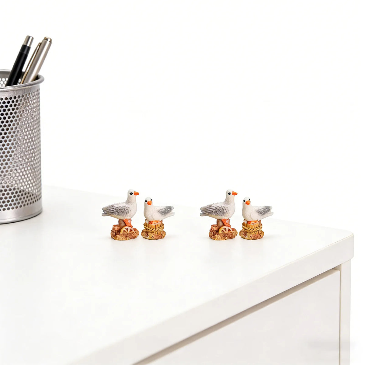 12-Pack Mini Seagull Figurines – Coastal Mediterranean Décor Miniature Bird Figurines SWANS