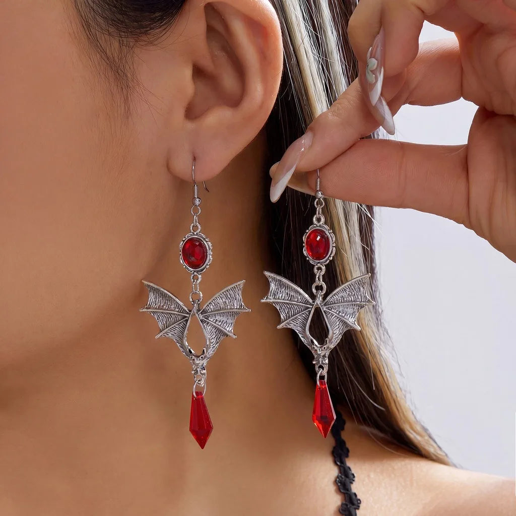 Gothic Bat Dangle Earrings – Dark Punk Halloween Drop Jewelry Gothic Dangle Earrings SWANS E