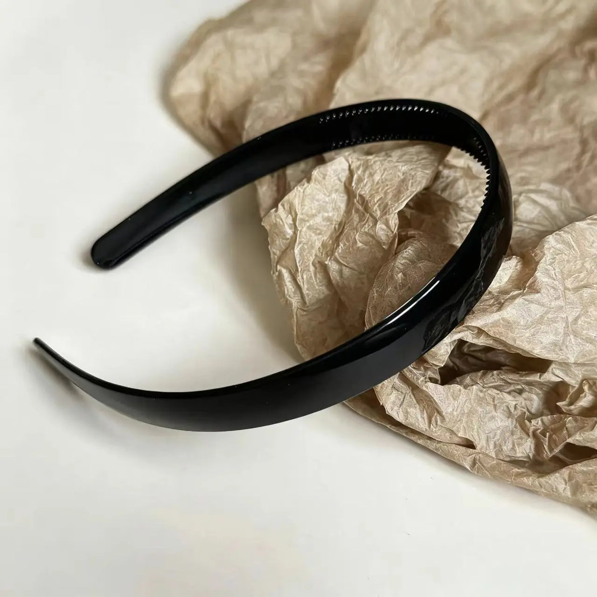 Women's Tortoiseshell Acrylic Hair Headband – Non-Slip Style Hair Headband SWANS black