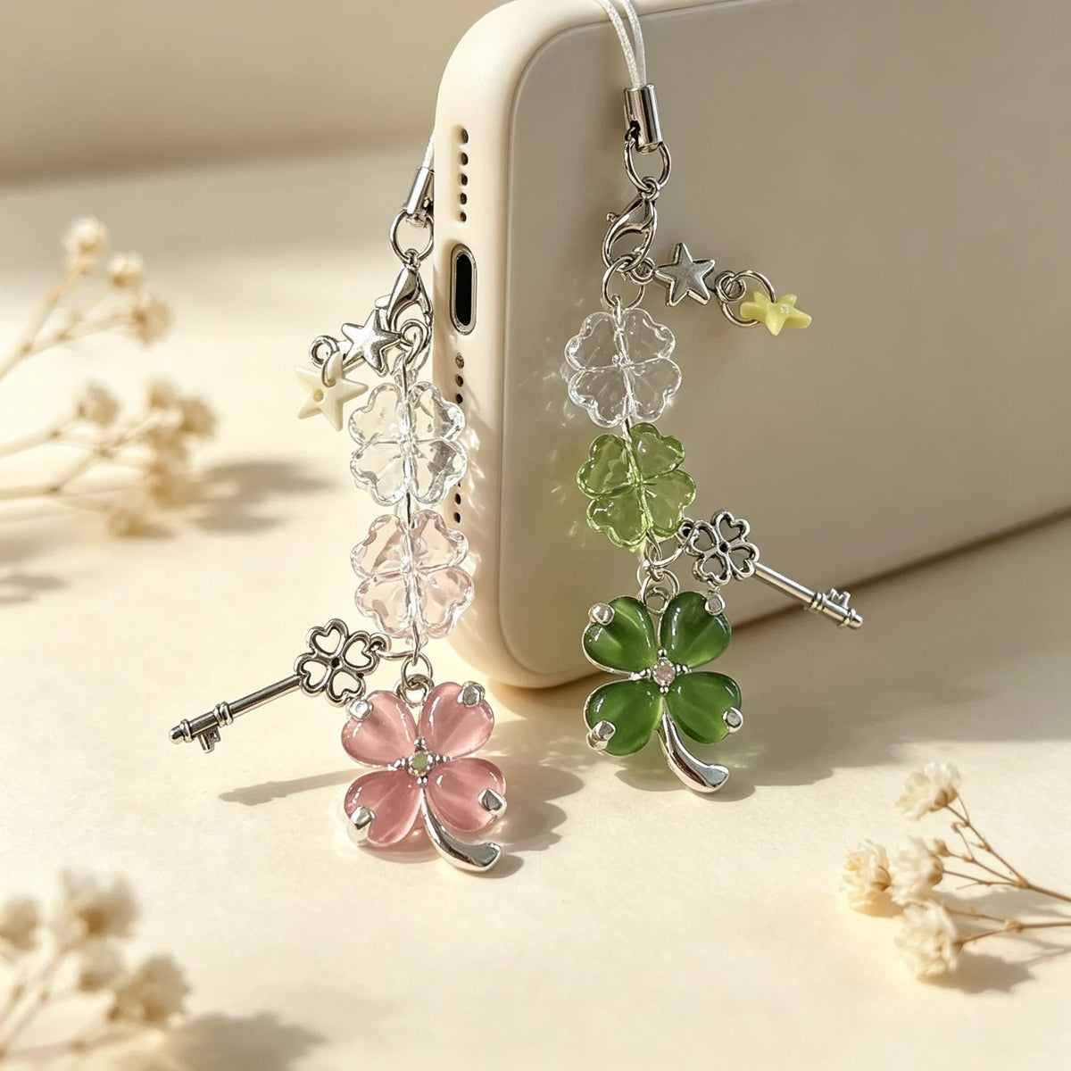 Y2K Four Leaf Clover Keychain Charm – Phone & Bag Pendant Keychain Charm SWANS