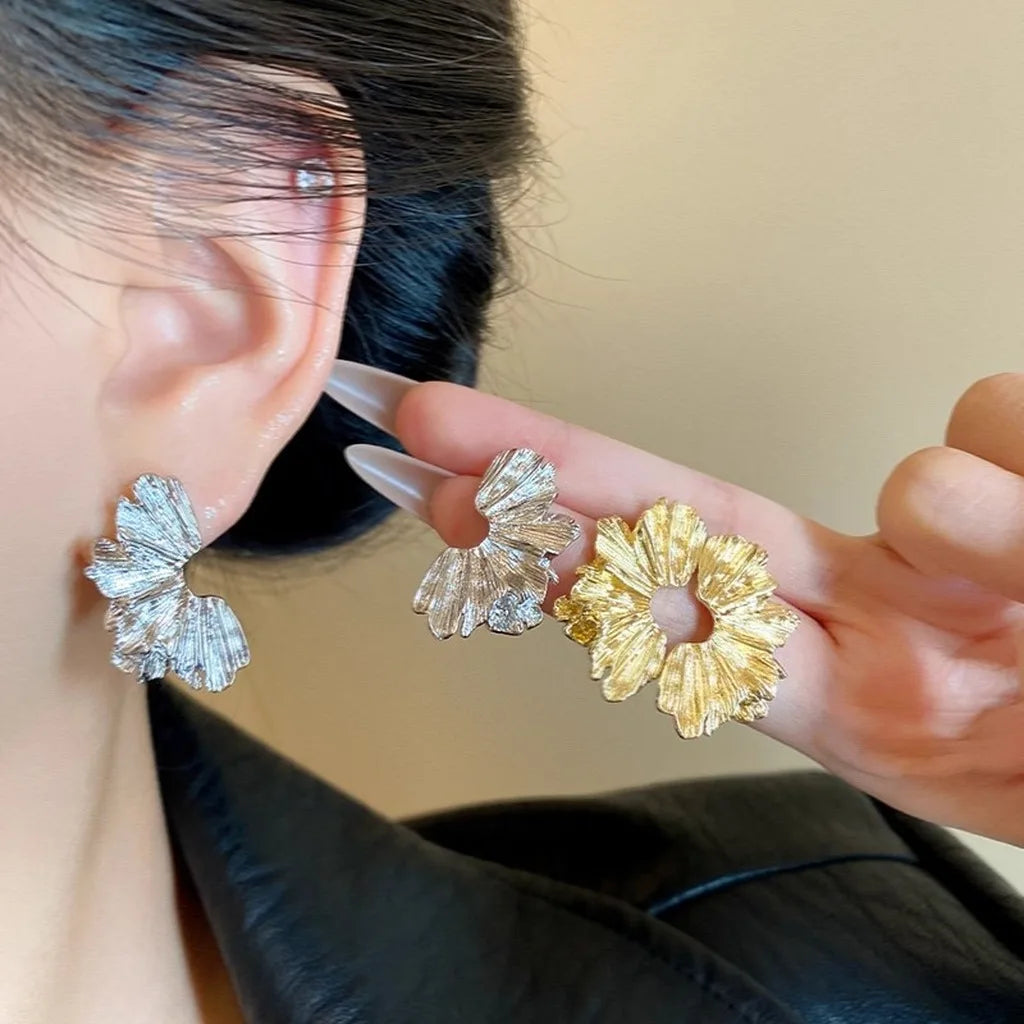 Irregular Floral Stud Earrings S925 Silver Pin Electroplated Stud Earrings SWANS