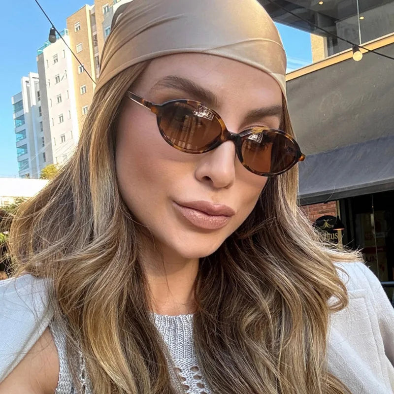 KLASSNUM Retro Cat Eye Sunglasses UV400 Small Frame Women Fashion Sunglasses SWANS
