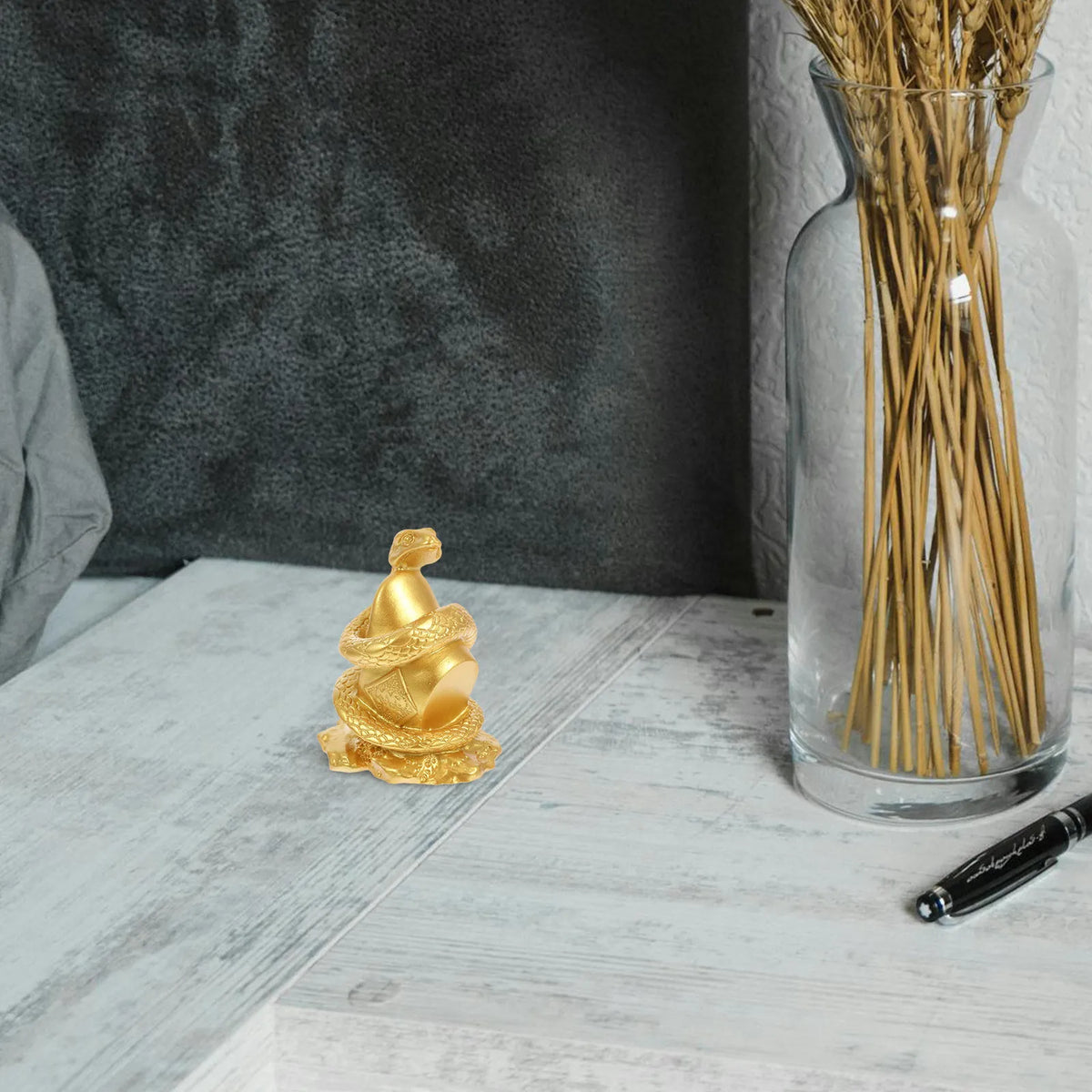 Resin Snake Statue – Chinese Zodiac Vivid Figurine Décor Resin Figurine SWANS