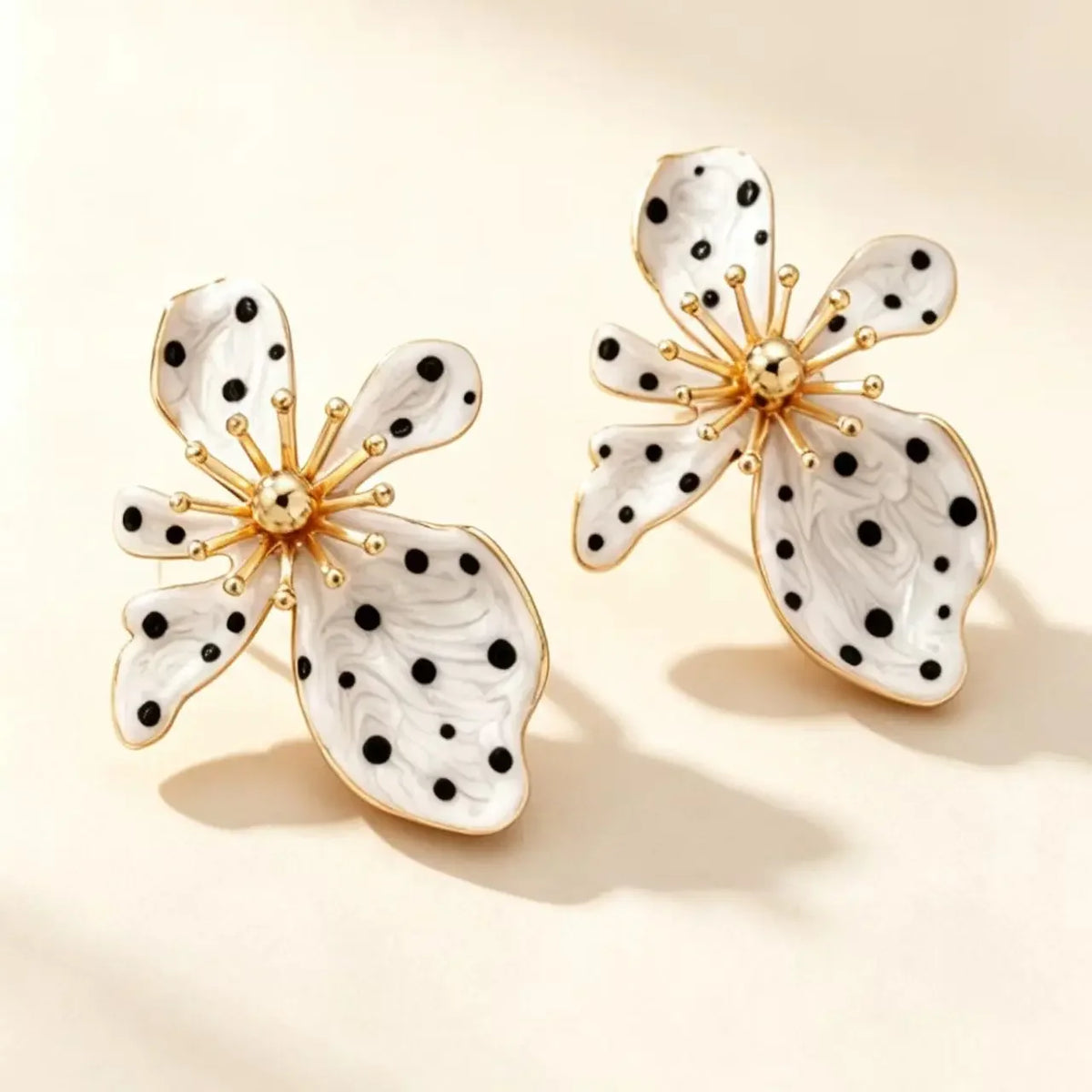Retro Polka Dot Enamel Big Flower Stud Earrings for Women Stud Earrings SWANS White