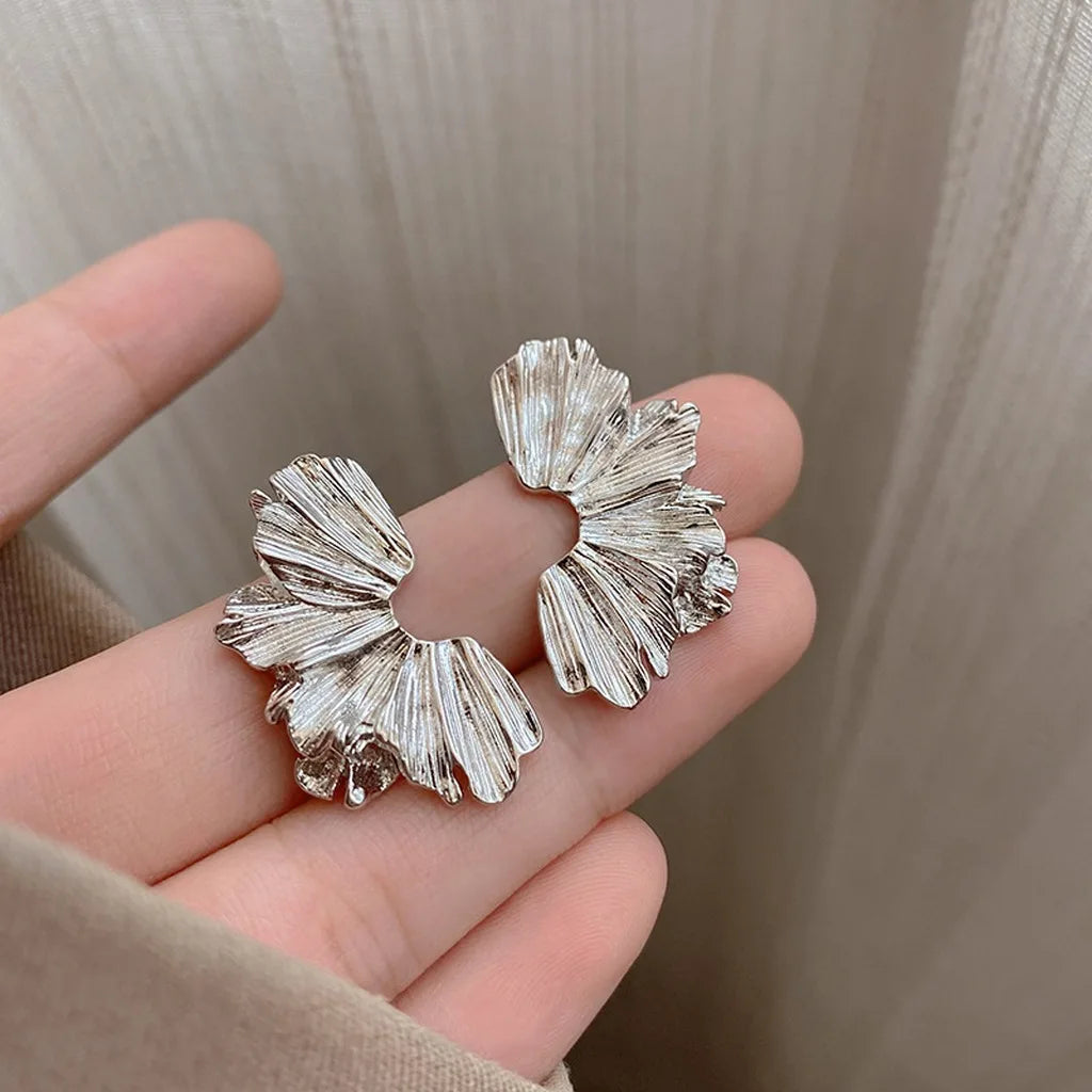 Irregular Floral Stud Earrings S925 Silver Pin Electroplated Stud Earrings SWANS Silver