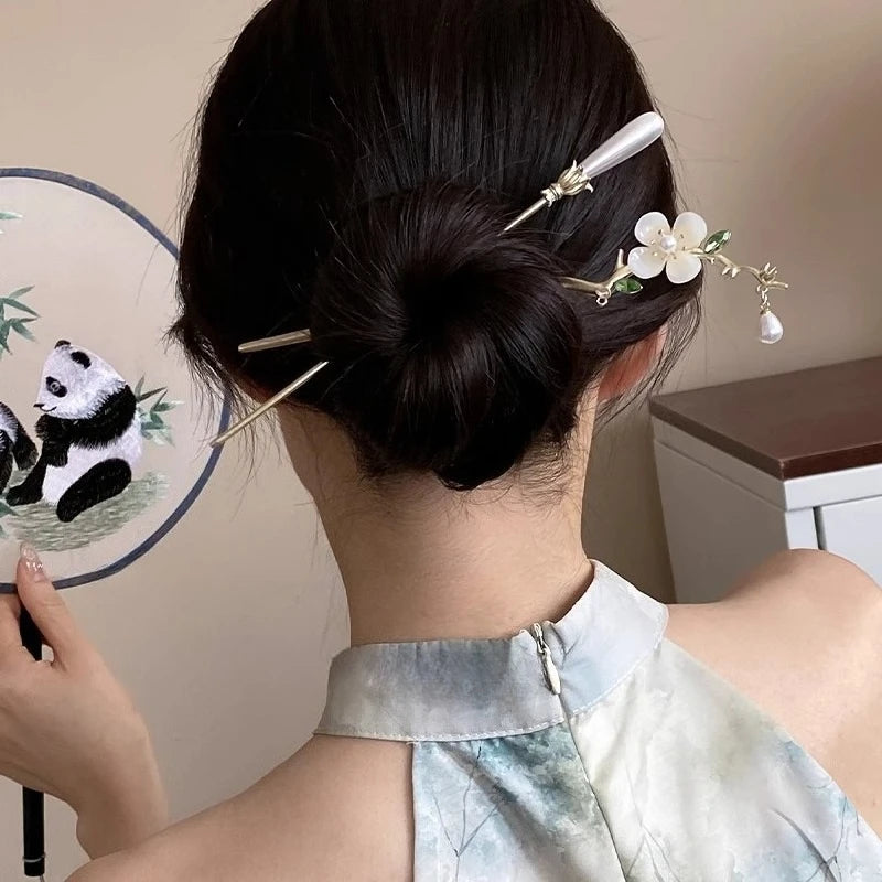 Antique Hanfu Floral Alloy Hairpin – Retro Hair Stick Women Floral Hair Stick SWANS