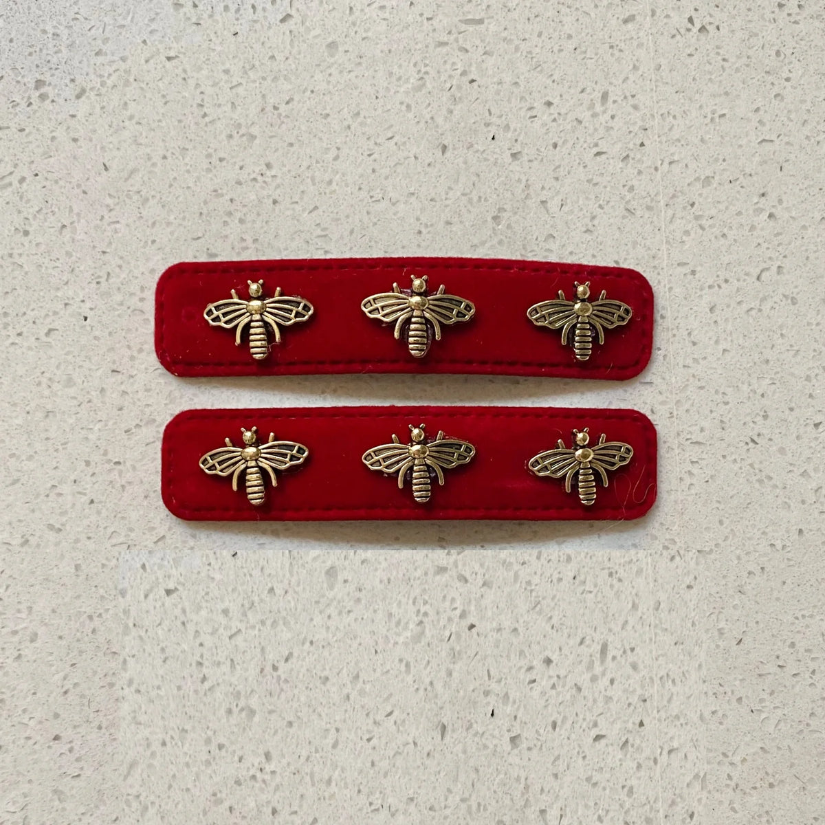 2PCS Velvet Hair Clips Red & Black Gold Bee Barrettes Women Velvet Hair Barrettes SWANS 2PCS red