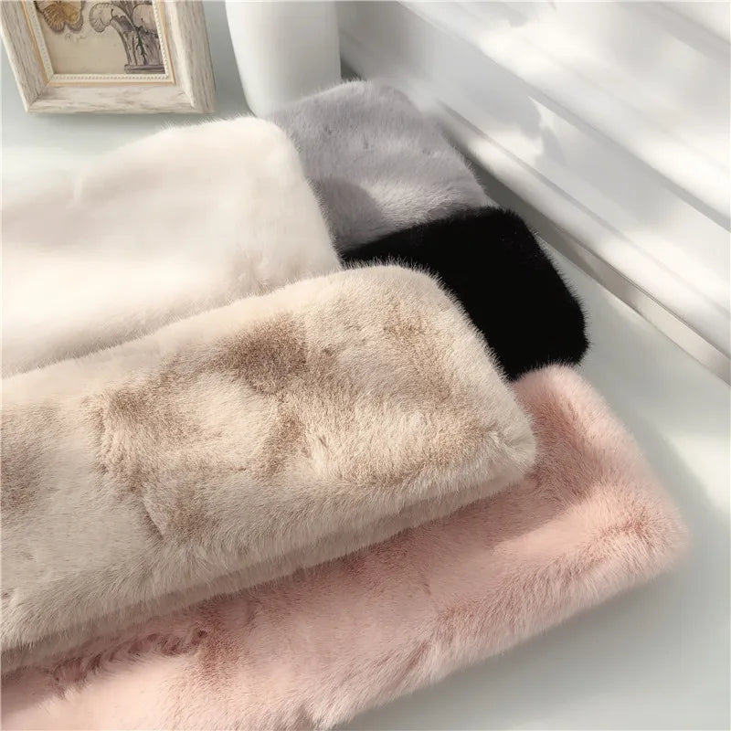 FAITOLAGI Women's Faux Rabbit Fur Snood Scarf – Soft Plush Warmer Faux Fur Scarf SWANS